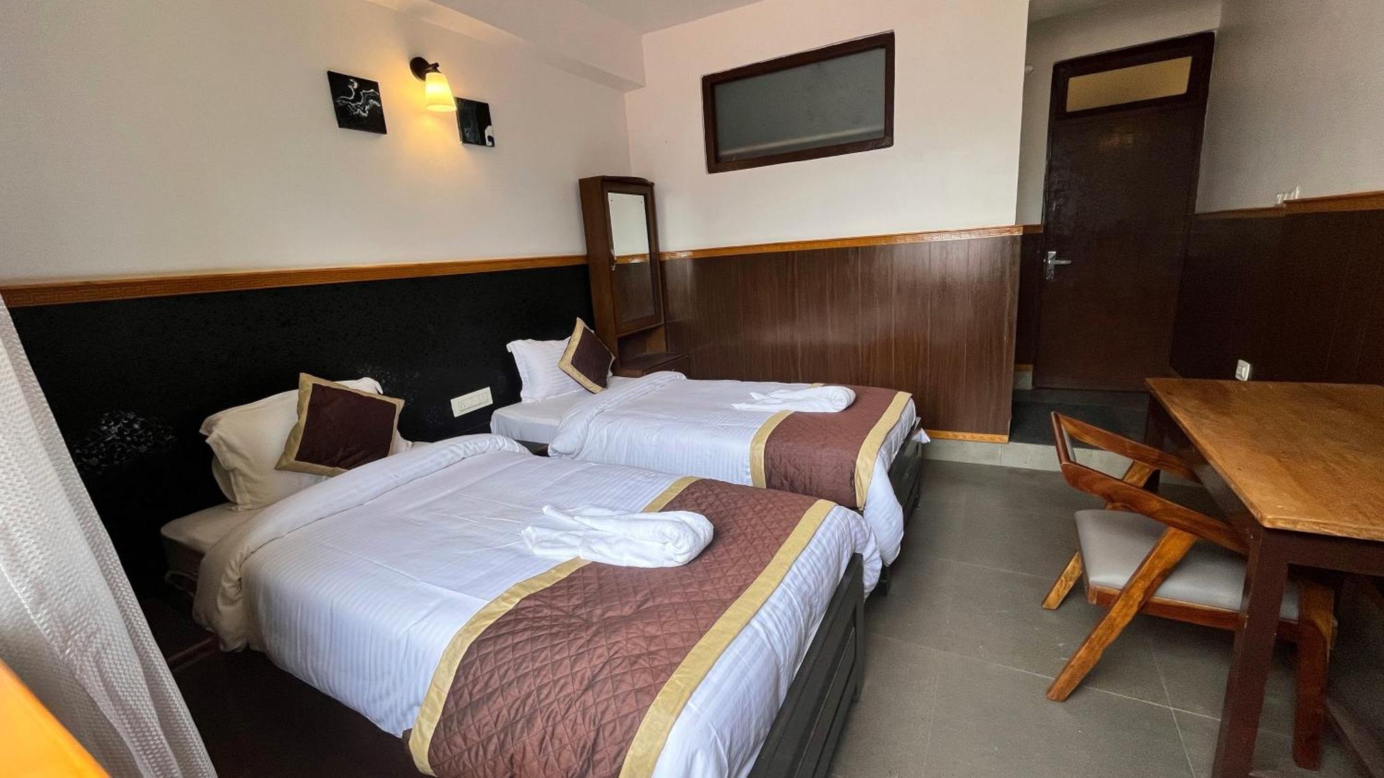 House Of Nomad Hostel Гангток Екстериор снимка